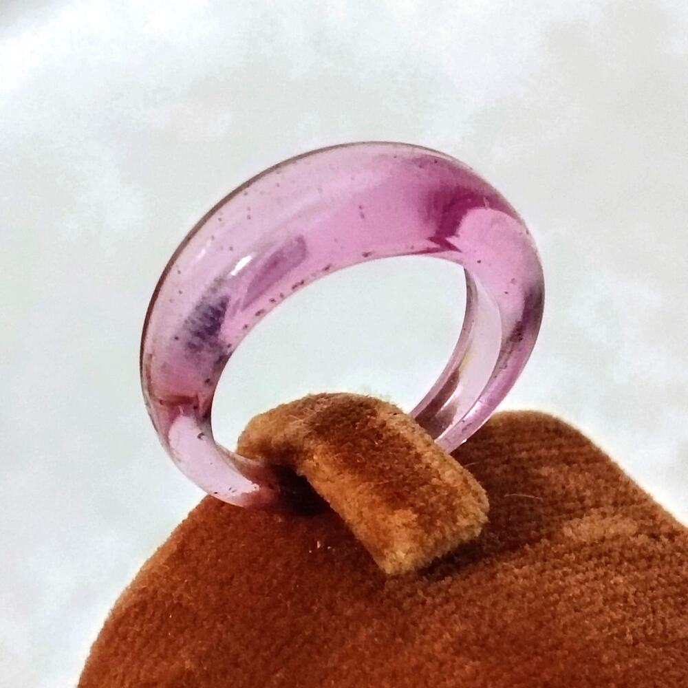 Vintage Acrylic Ring Purple Pink Colorful Size 8.5 Groovy Nostalgic Stackable